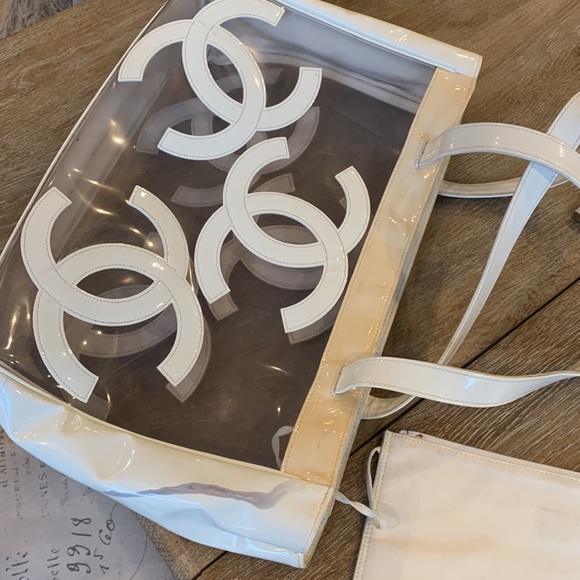 CHANEL Beach🏝️Clear Vinyl Triple CC Logo Transparent XL Shoulder Beach Tote Bag - Picture 2 of 16